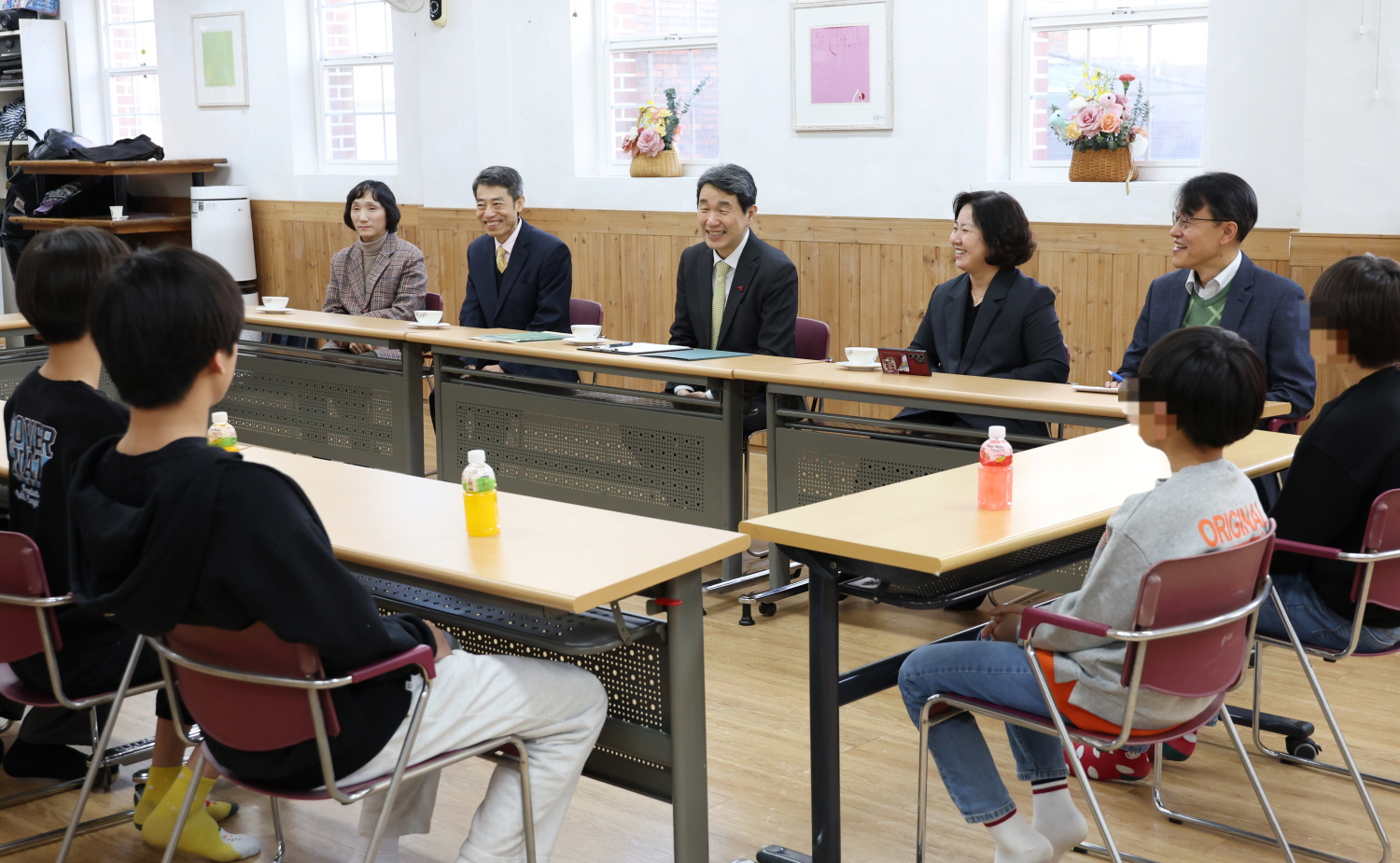 이주호 부총리 겸 교육부 장관은 설 명절을 앞두고 1월 23일(목), 아동복지시설 혜심원(서울 용산구)을 방문했다.